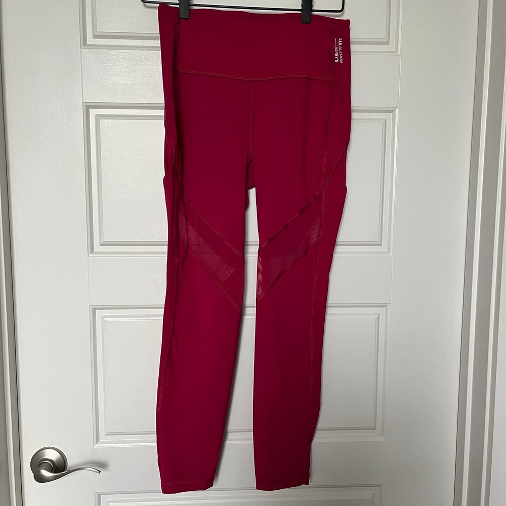 Lululemon Stronger as One Tight 25" lululemon X Barrys
Ruby Red color sz 8